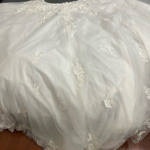 Detachment train for wedding dress.